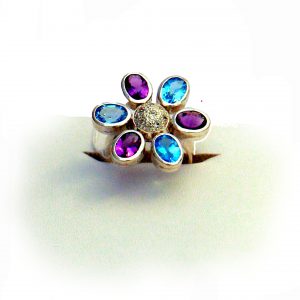 SILVER RING WITH BLUE TOPAZ & AMETHYST